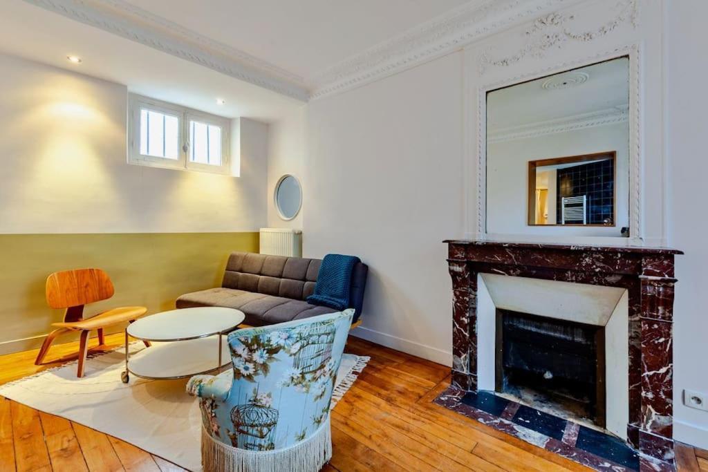 Charmant Appartement Au Coeur De Paris Exterior photo